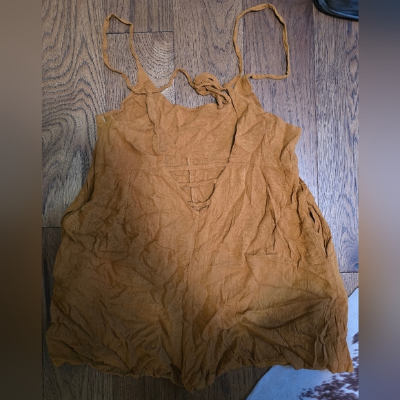 Tan strappy back romper - Picture 2 of 3